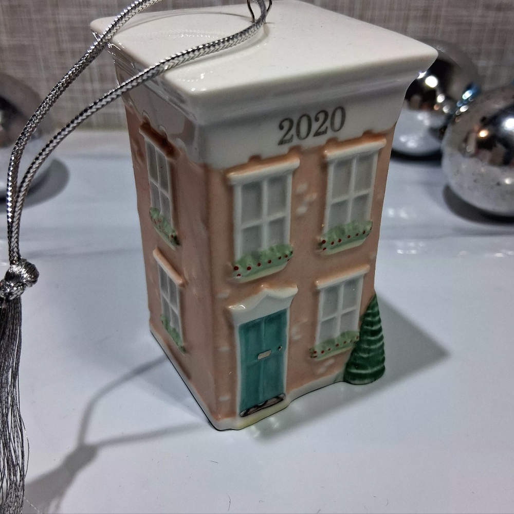 LENOX ORNAMENT Home  with You 2020 Porcelain Christmas BRAND-NEW w/tags - Picture 13 of 14